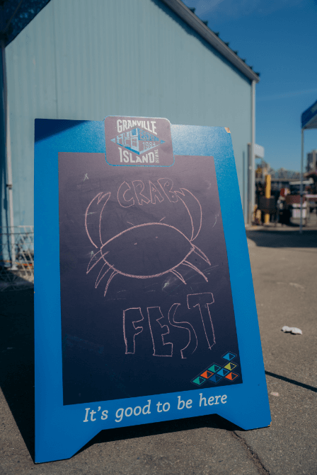 sign "Crab fest" with a crab draw